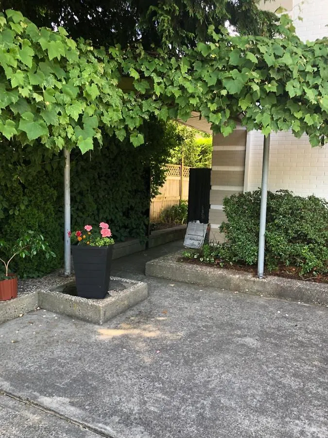 Vancouver Shaughnessy Guest Home 0*,